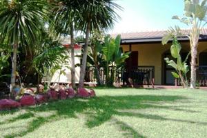 Calabria Villino con giardino sul mare