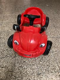 Macchinina a pedali per bambini maggiolino rosso