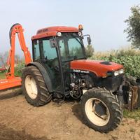 Trattone new holland tn90f