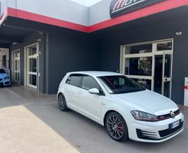 Volkswagen Golf GTI Golf GTI Performance 2.0 TSI 5