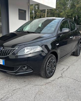 Lancia Ypsilon GOLD 1.0 HYBRID 5 porte - 2022