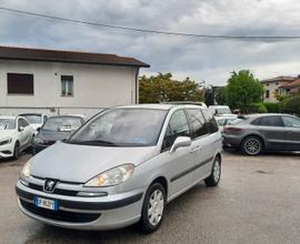 Peugeot 807 2.0 HDi FAP SV 7 POSTI