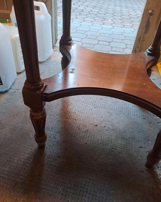 Piedistallo in legno