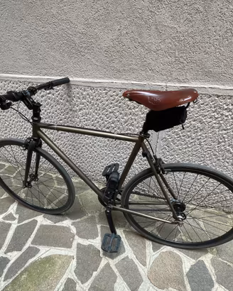 Single speed con trasmissione a cinghia