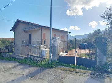 BIFAMILIARE A MONREALE