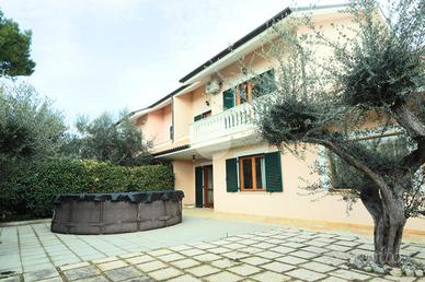 PORZIONE DI BIFAMILIARE A COLLECORVINO