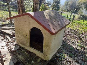 Cuccia in cemento robustissima