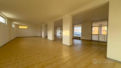 NEGOZIO A POZZOLO FORMIGARO