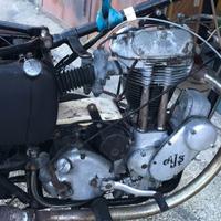 Moto da restauro o per pezzi di ricambio