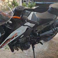ktm duke 790