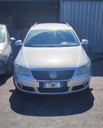 RICAMBI USATI AUTO VOLKSWAGEN Passat Variant 4° S