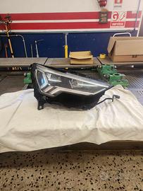 Faro dx Audi Q3 2018/2024 codice 83A941034