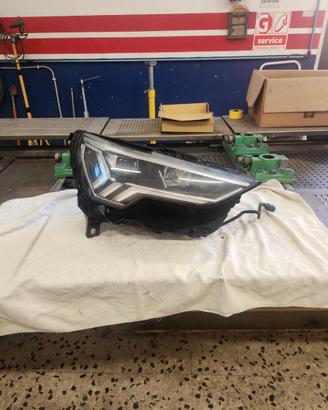 Faro dx Audi Q3 2018/2024 codice 83A941034