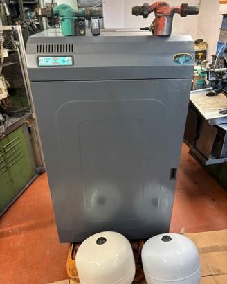 Caldaia a pellet Ungaro CTU-34 – 30 kW – anno 2009
