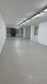 Afiitto locale laboratorio c/3 230mq