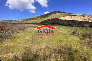 Terreno di 8430 m² a Mondragone