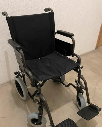 Sedia a rotelle. Carrozzina Sanico