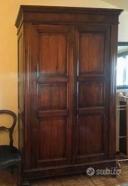 Armadio in noce restaurato inizi 1800