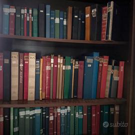 Francobolli: 150 album + alcuni scatoloni