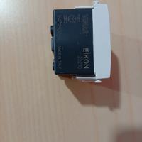 Stock presa Schuko Eikon 