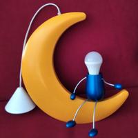 LAMPADARIO  A SOSPENSIONE UOMO OMINO SULLA LUNA
