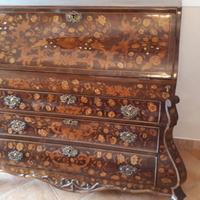 Ribalta Olandese XVIII sec. in noce, con intarsi.