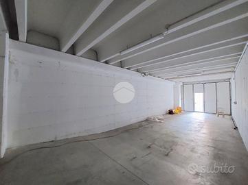 CAPANNONE A MONTICELLI BRUSATI