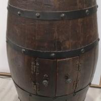 Botte Vino Restaurata Con Vano Porta Bottiglie