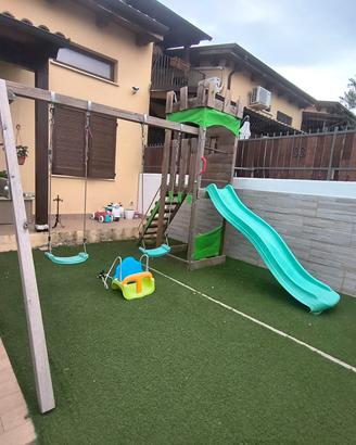 Parco giochi per bambini.