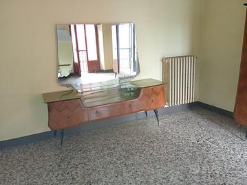 Comó vintage con specchio