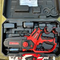 Motosega con 2 batterie e carica batteria