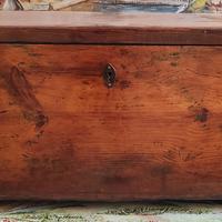 Cassapanca in legno antica