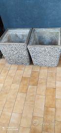 12 vasi in cemento rivestiti in ghiaia