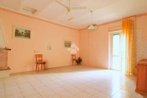 MONOLOCALE A MONTENERO DI BISACCIA