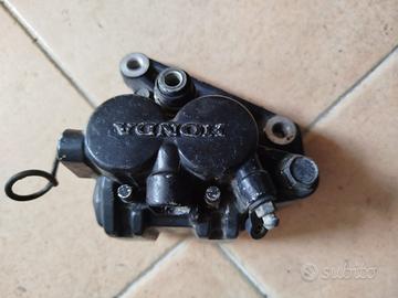 Pinza freno anteriore Honda VT 500 anni 80.