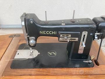 Macchina da cucire Necchi