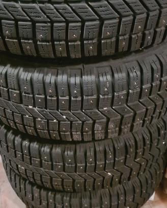Antineve chiodate misura 265/70 R15