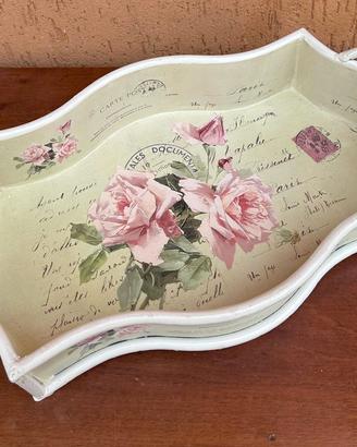 Vassoio centrotavola decorativo in metallo. Shabby