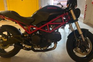 Ducati Monster 695