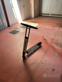 Monopattino Elettrico Ninebot air T15e