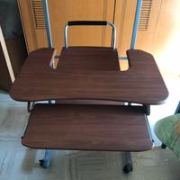 Scrivania porta pc e stampante con ruote