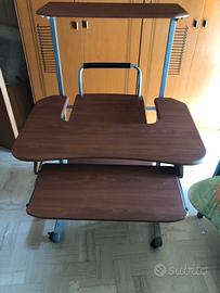 Scrivania porta pc e stampante con ruote