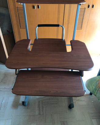 Scrivania porta pc e stampante con ruote