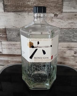 bottiglia vuota Gin Roku per fare lampade