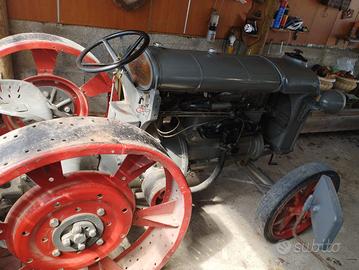Trattore d'espoca Fordson