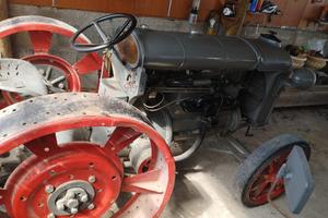 Trattore d'espoca Fordson