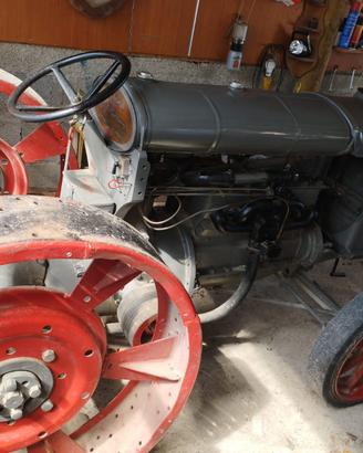 Trattore d'espoca Fordson