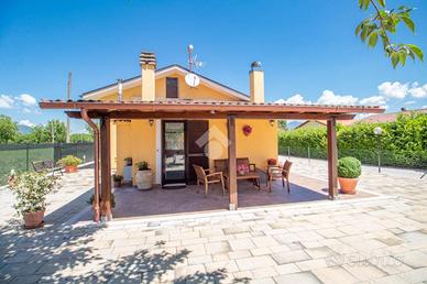 VILLA SINGOLA A RIETI