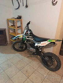 Motocross marca kayo 140cc 4 tempi