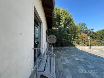 CASA INDIPENDENTE A BENNA